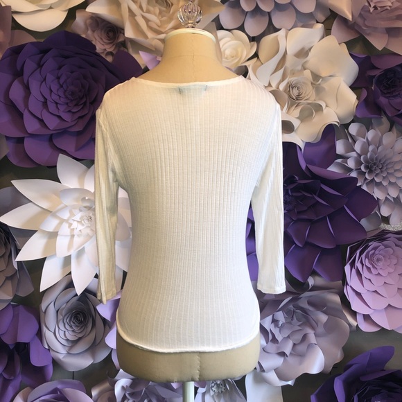 Creamy white top - Picture 3 of 3